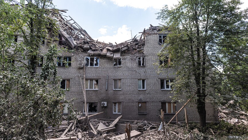 Ukrayna'da Rus Hava Saldırısı: 3 Ölü, 30 Yaralı