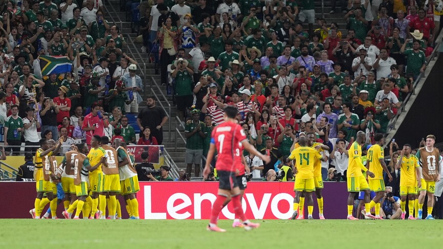 Güney Afrika, Güney Kore'yi 1-0 Yenerek Öne Geçti