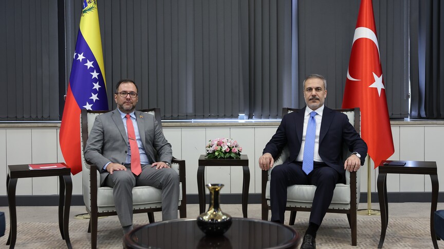 Fidan ve Gil Arasında Deprem Yardımına Dair Görüşme