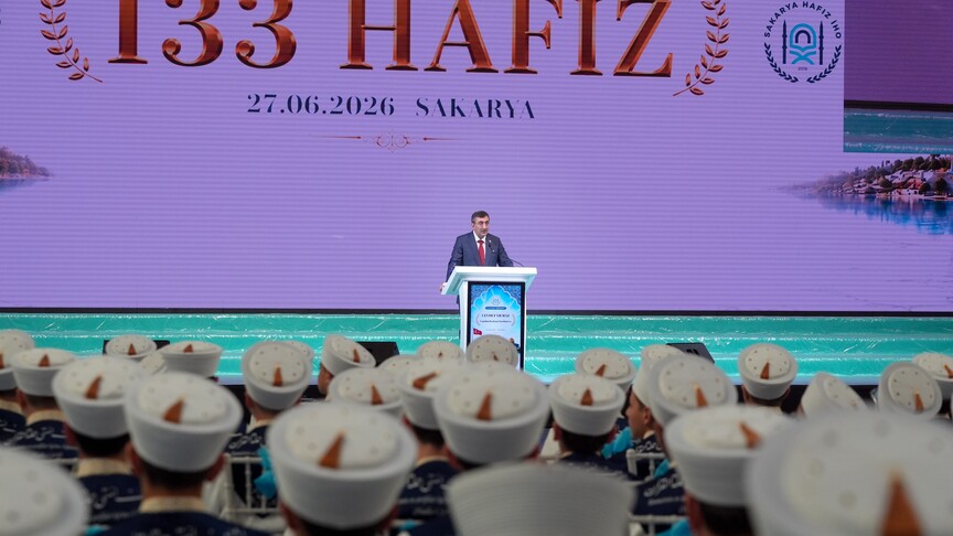 Yılmaz: Bilim ve Ahlakın Buluşumu Şart