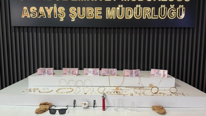 İstanbul'da Milyonlarca Liralık Hırsızlık: 3 Şüpheli Yakalandı