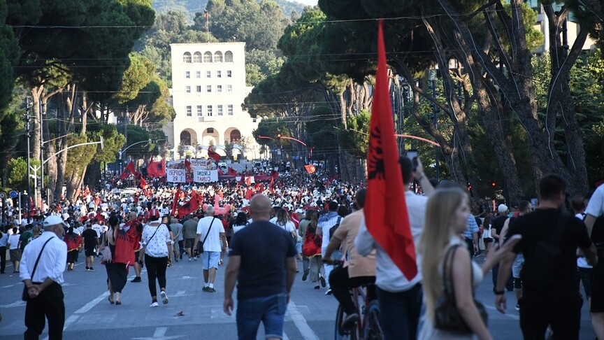 Zvernec'teki Turizm Projesine Karşı Protestolar Devam Ediyor