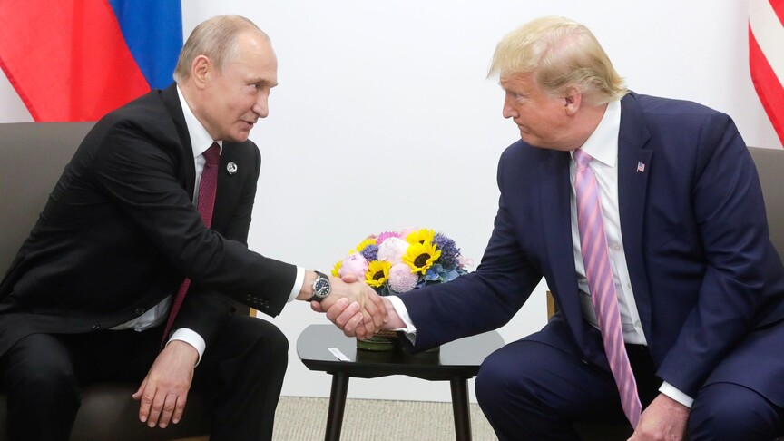 Putin ve Trump 1,5 Saatlik Kritik Görüşme Yaptı