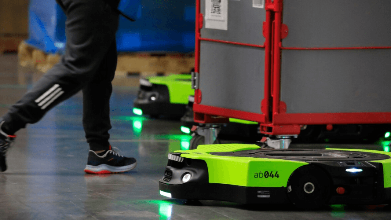 Amazon, Konuşabilen Otonom Robot Proteus'u Tanıttı