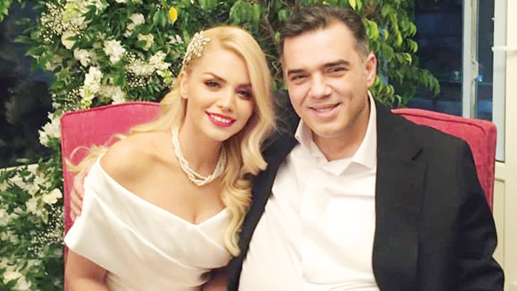 Sezer İnanoğlu, Çocukluk Aşkıyla 4. Kez Evlendi