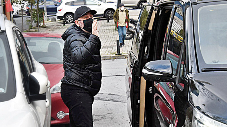 Cem Yılmaz'dan Beklenmedik Açıklama: Konuşmayacağız Abi!