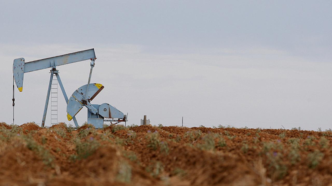 Brent Petrol Fiyatları 105,83 Dolar ile Oynak Seyrediyor