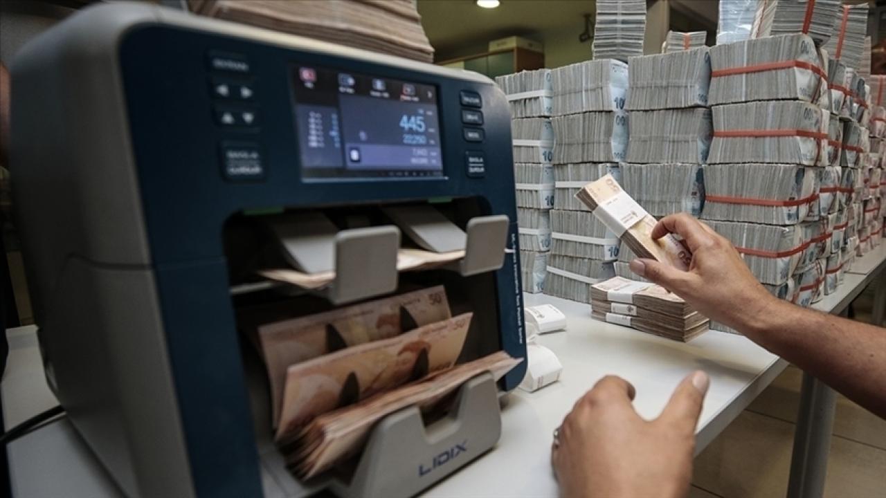 Nisan Ayı Bütçe Verileri Açıklandı: Gelirler ve Giderler