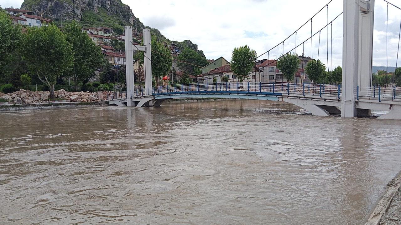 Türkiye'de Geçen Ay 214 Şiddetli Meteorolojik Olay Yaşandı