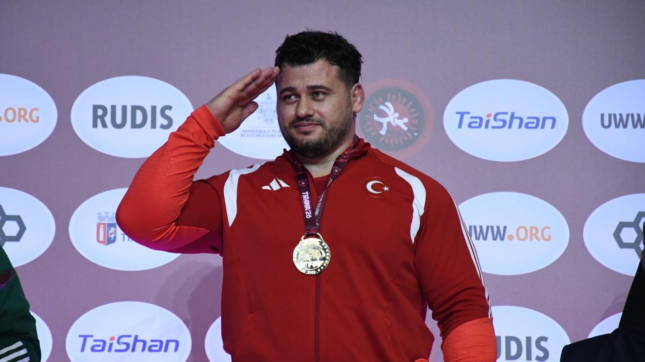 Rıza Kayaalp Rekor Kırdı: 13'üncü Altın Madalya