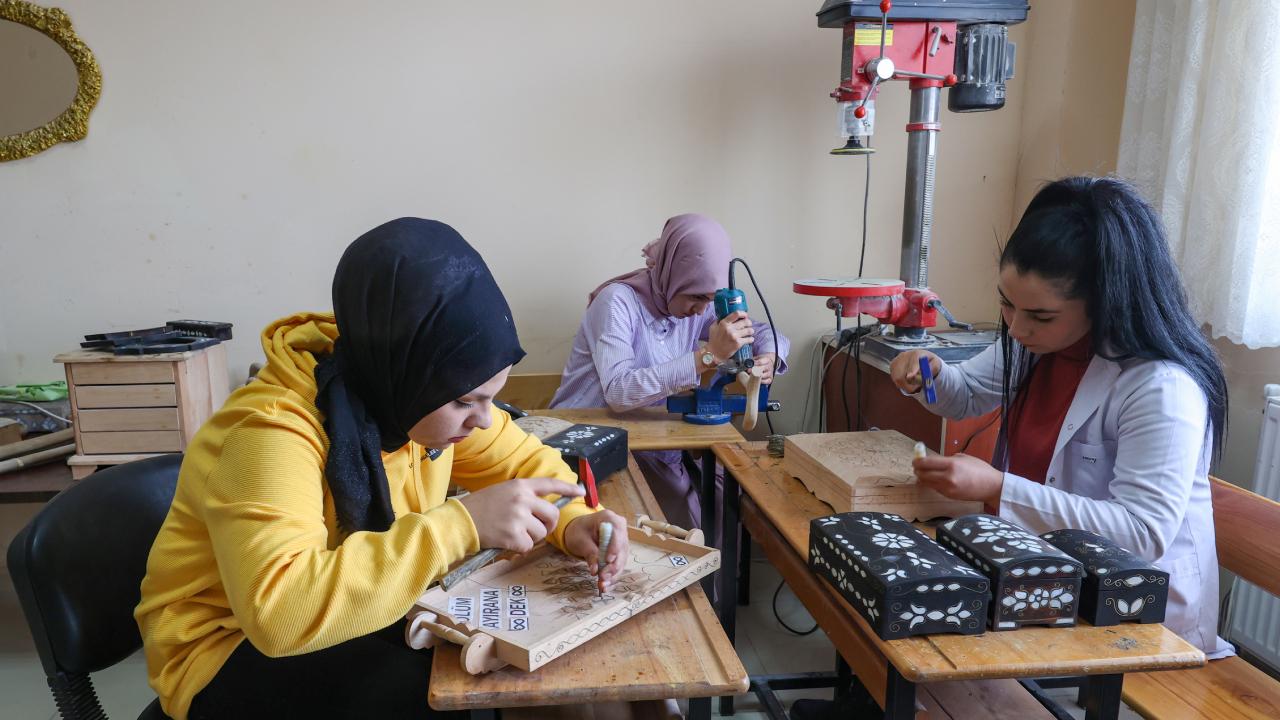 Aile Destek Merkezleri, 162 Bin Kadına Ulaştı