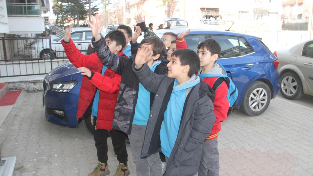 Minik İyilik Timinden Harçlığa Akülü Araç Desteği