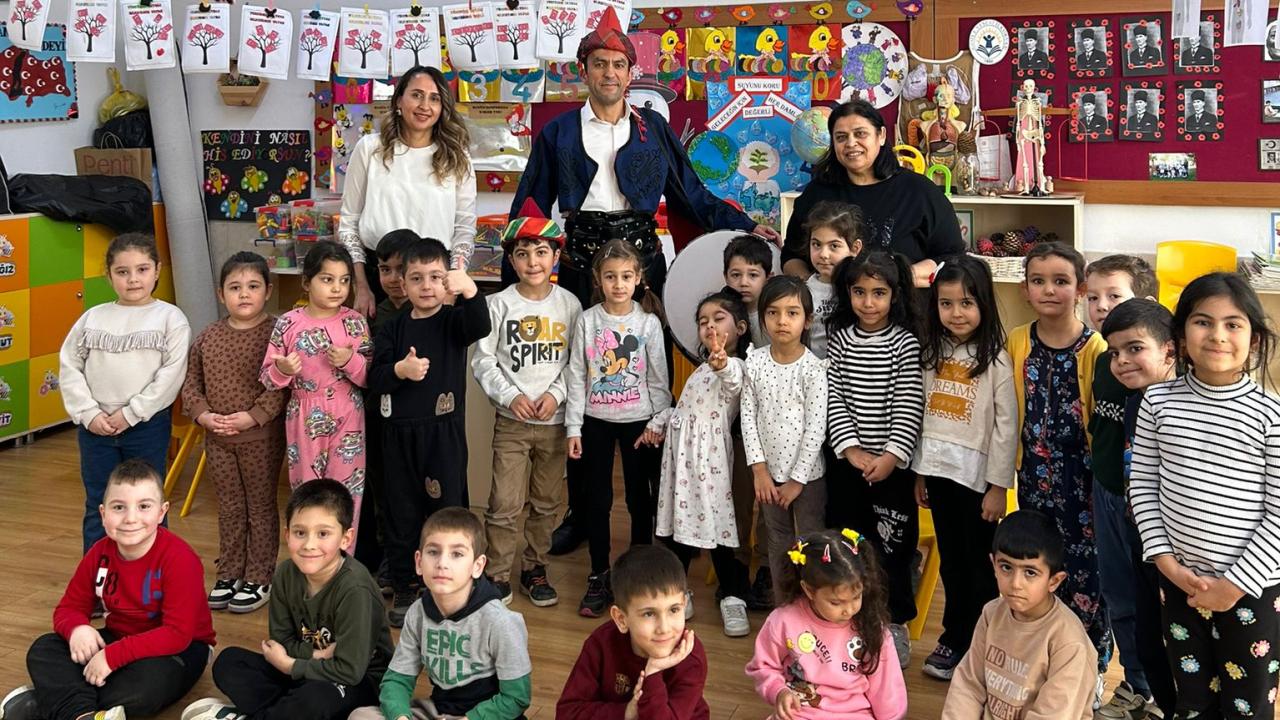 Muratpaşa'da Öğrenciler Ramazan Coşkusunu Yasıyor
