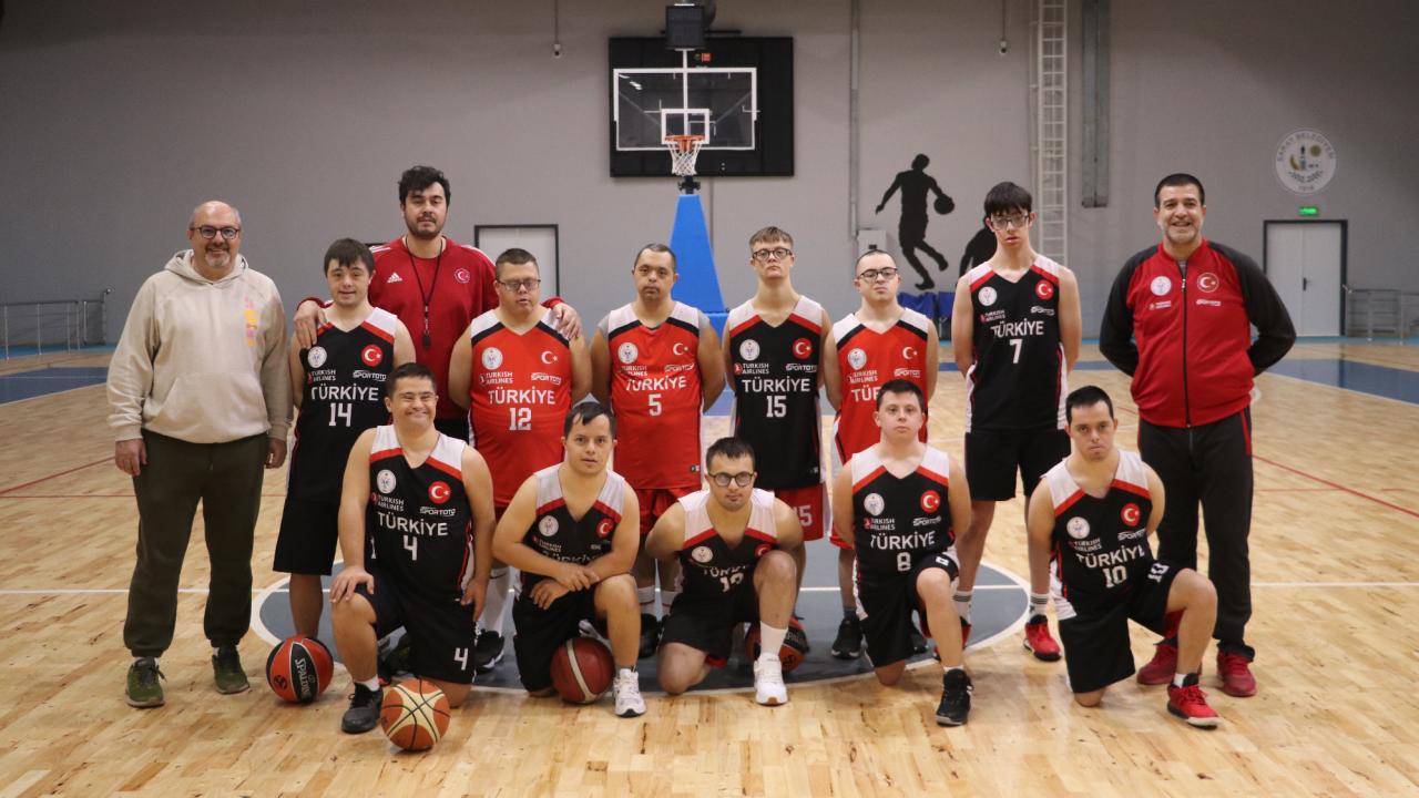 Down Sendromlu Sporcular toplumsal bilinç yaratıyor